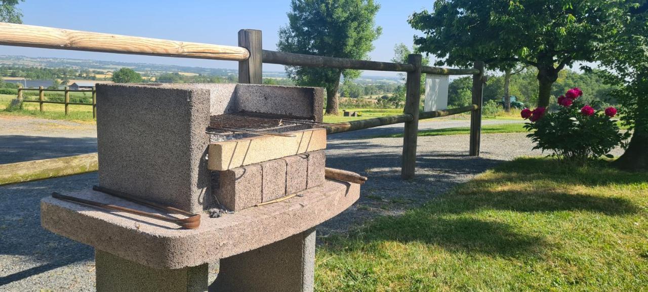 Le Logis Des Chons A La Campagne A Saint Hilaire Du Bois - Lys Haut Layon Le Plessis  Экстерьер фото